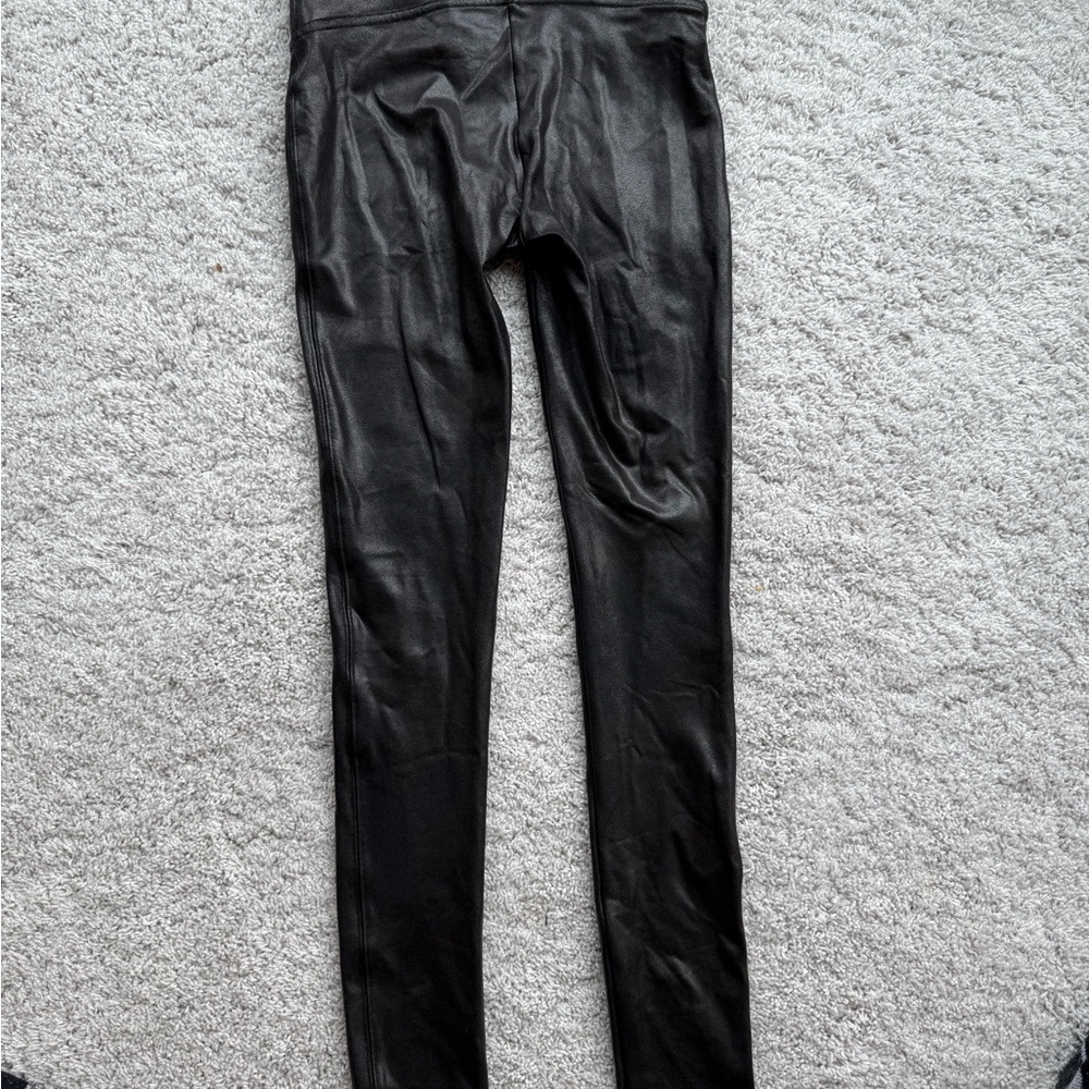 SPANXshape™ Faux Leather Size XS - Picture 8 of 9